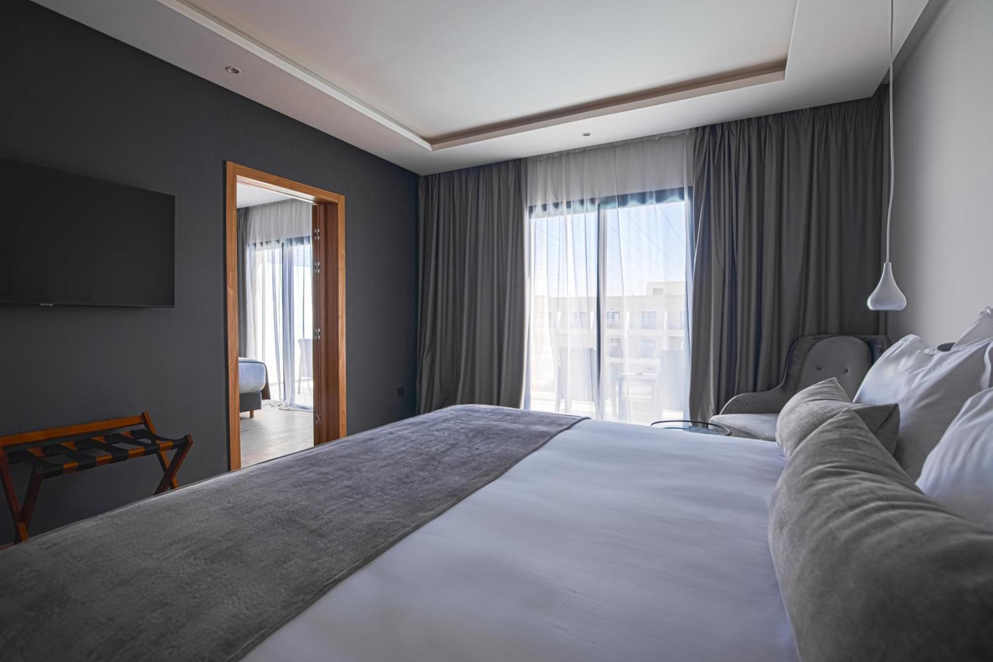 Dominium Palace أغادير المظهر الخارجي الصورة A bedroom in the hotel