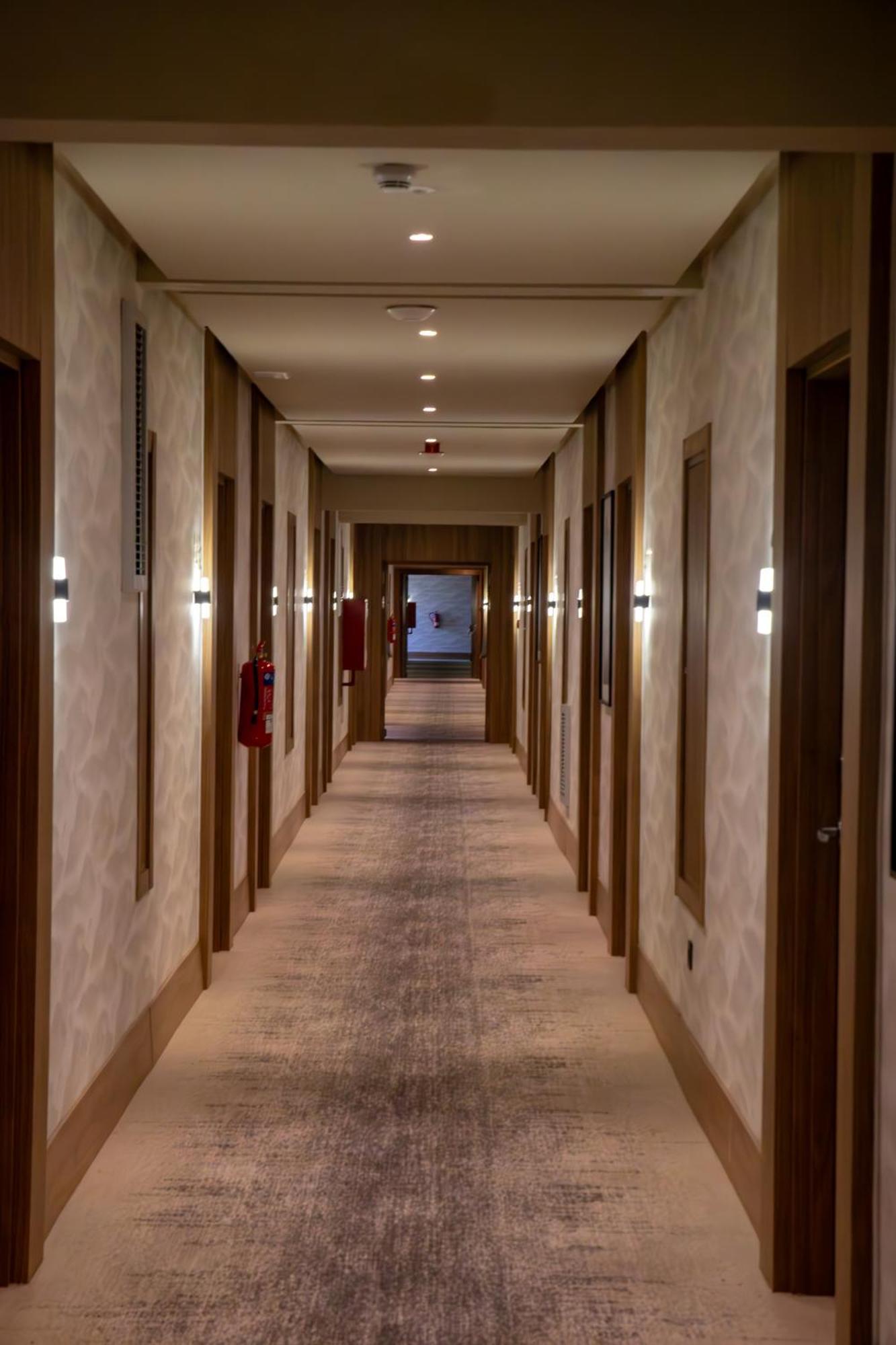 Dominium Palace أغادير المظهر الخارجي الصورة A corridor in a hotel